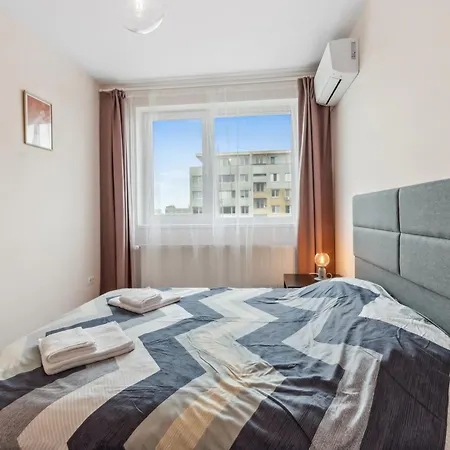 Toto'S Guest House Bucarest Esterno foto
